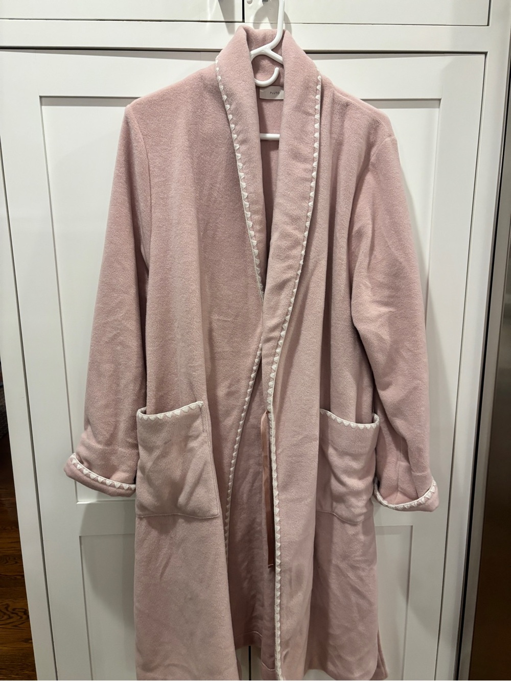 Soft Pink Shawl-Collar Robe with Contrast Trim